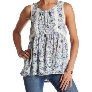 Melrose and Market sleeveless top